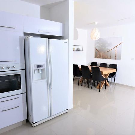 Aristone Luxury Apartment Tiberias Exterior foto