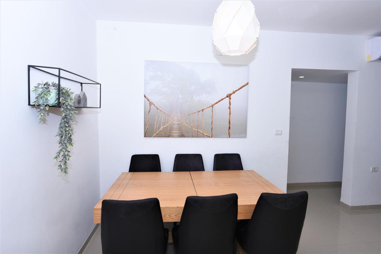 Aristone Luxury Apartment Tiberias Exterior foto